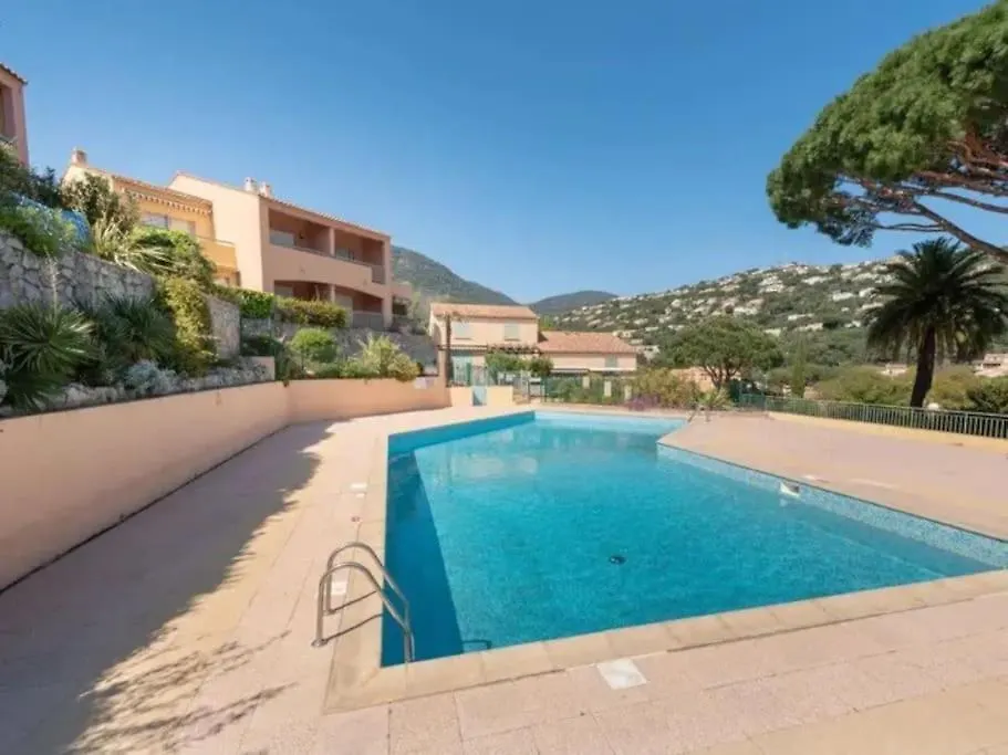 Villa Mazet Avec Vue Mer à Cavalaire-sur-Mer