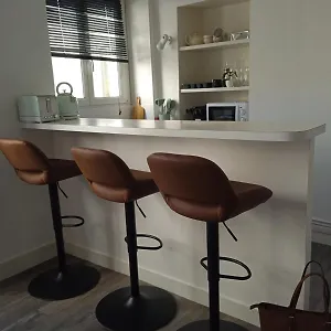 Gare Montparnasse,gorgeous1 Bedroom,close To Eiffel Tour,center , Stuning Place Paris